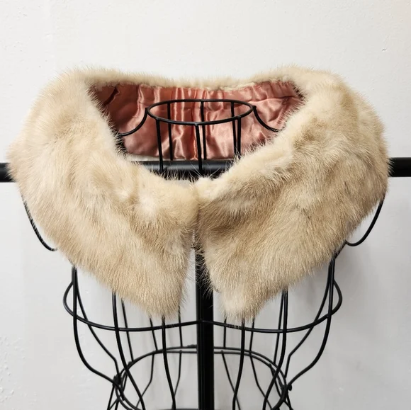 Fur Collar - Picture 2 of 4